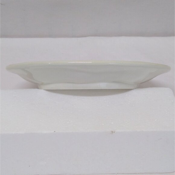 Demdaco Forever Christmas Santa Decorative 8" Plate 2002 Teddy Bear Holly Detail - Picture 5 of 6